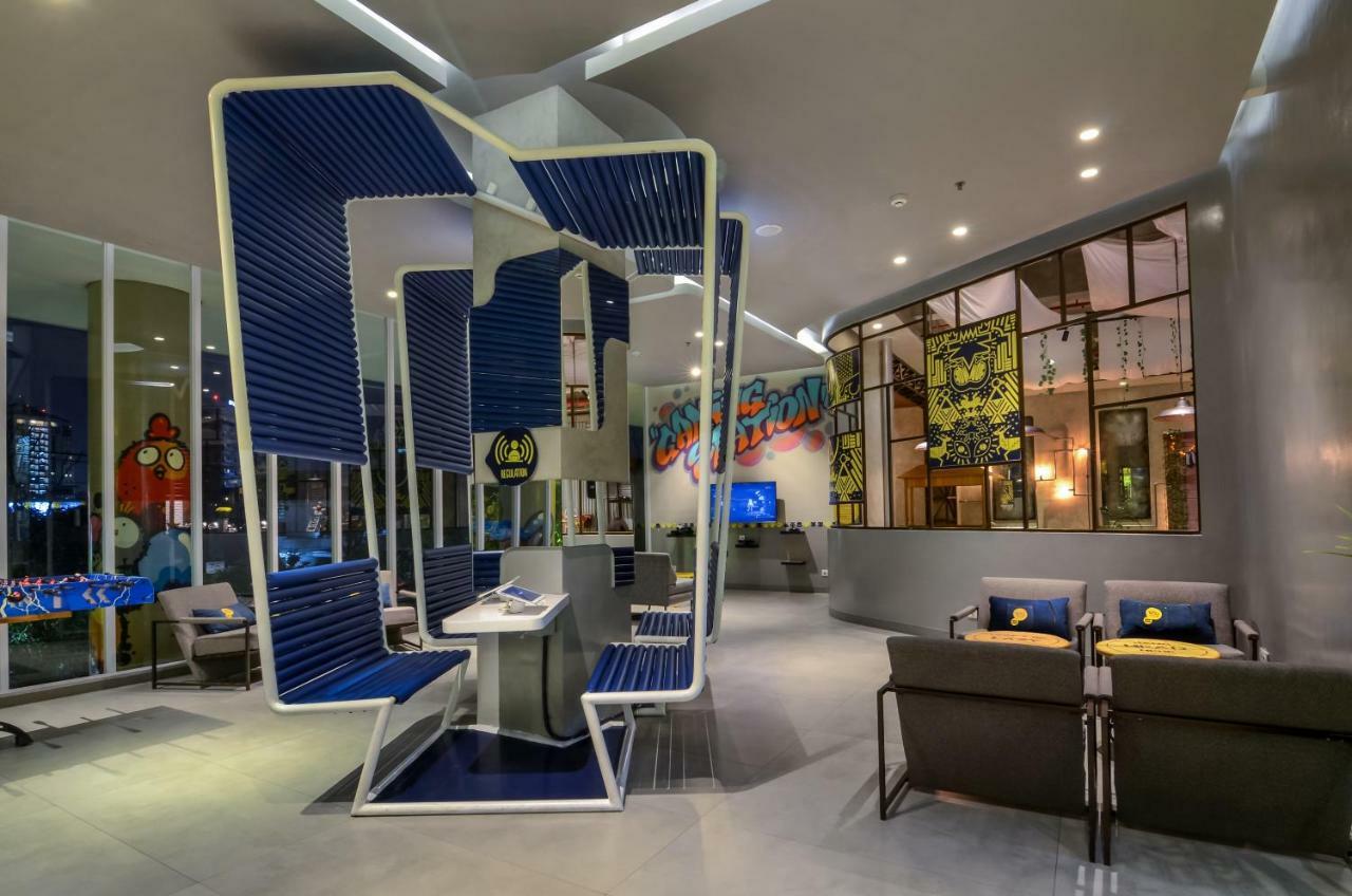 Yello Hotel Jemursari Surabaya Eksteriør bilde